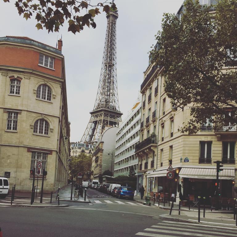 Ferienwohnung Eiffel Tower Champs De Mars Paris Exterior foto