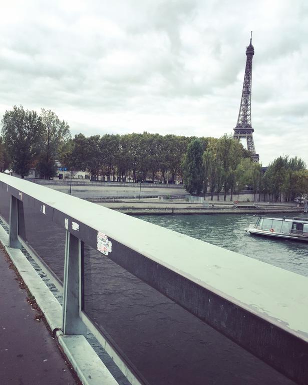 Ferienwohnung Eiffel Tower Champs De Mars Paris Exterior foto